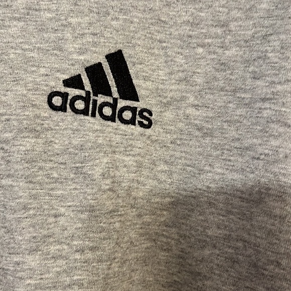 ❤️Like new! Adidas long sleeve hooded Tee Lg - Picture 2 of 5